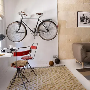*** Hotel Petit España